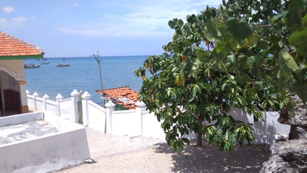 Pemandangan GIli Ketapang 