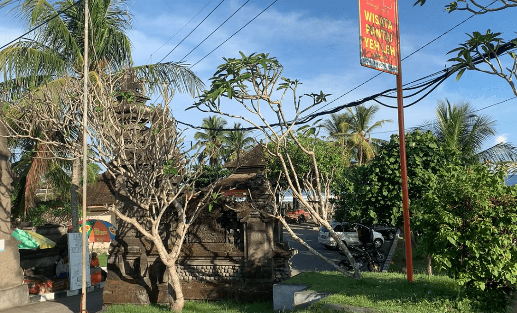 Gerbang Pantai YehLeh ©Syahputrie Ramadhanie