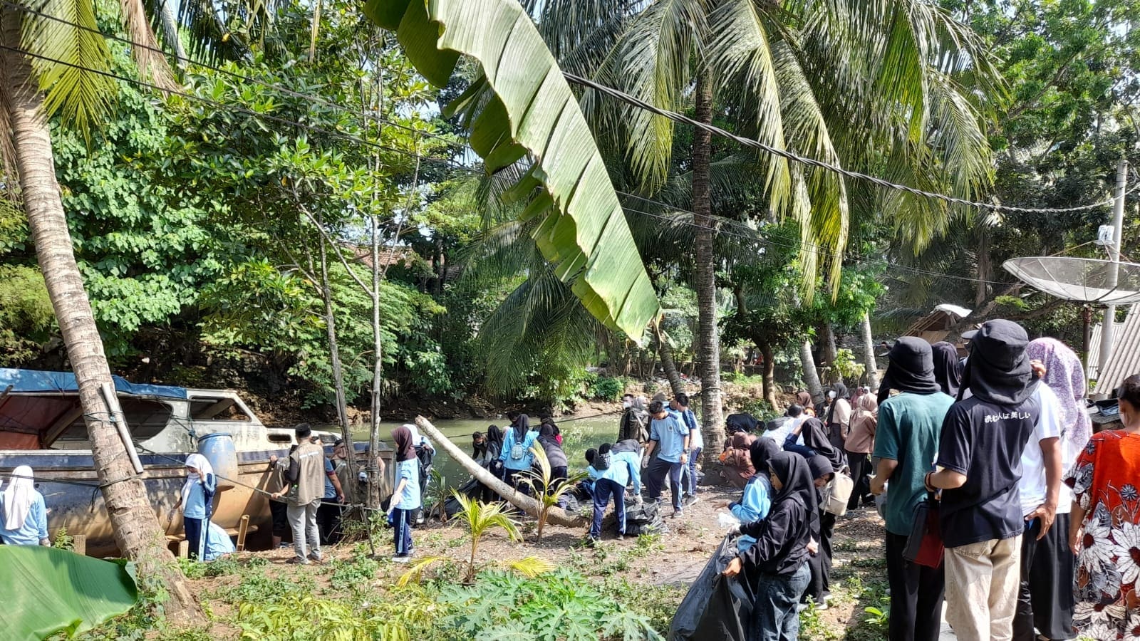 Susur sungai, clean up, bersih-bersih sungai